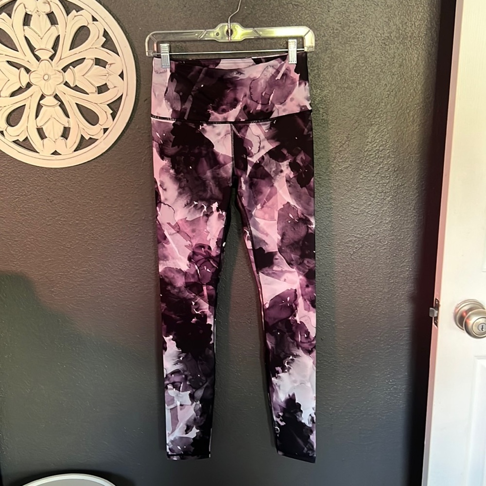 NWOT yoga Gaiam leggings small